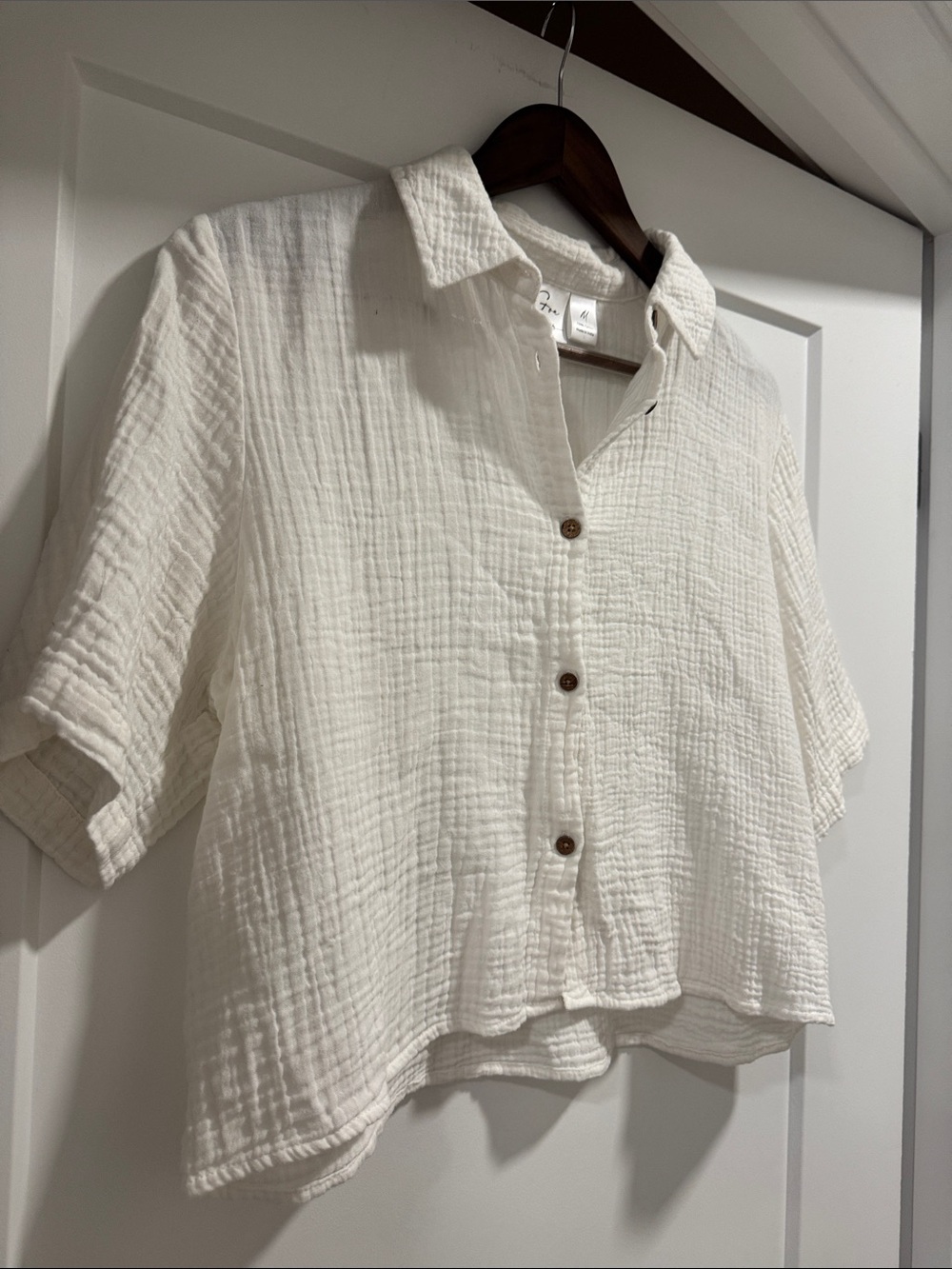 100% Cotton White Crop Button Down Set with Matching Elastic Waistband Shorts - Picture 5 of 10